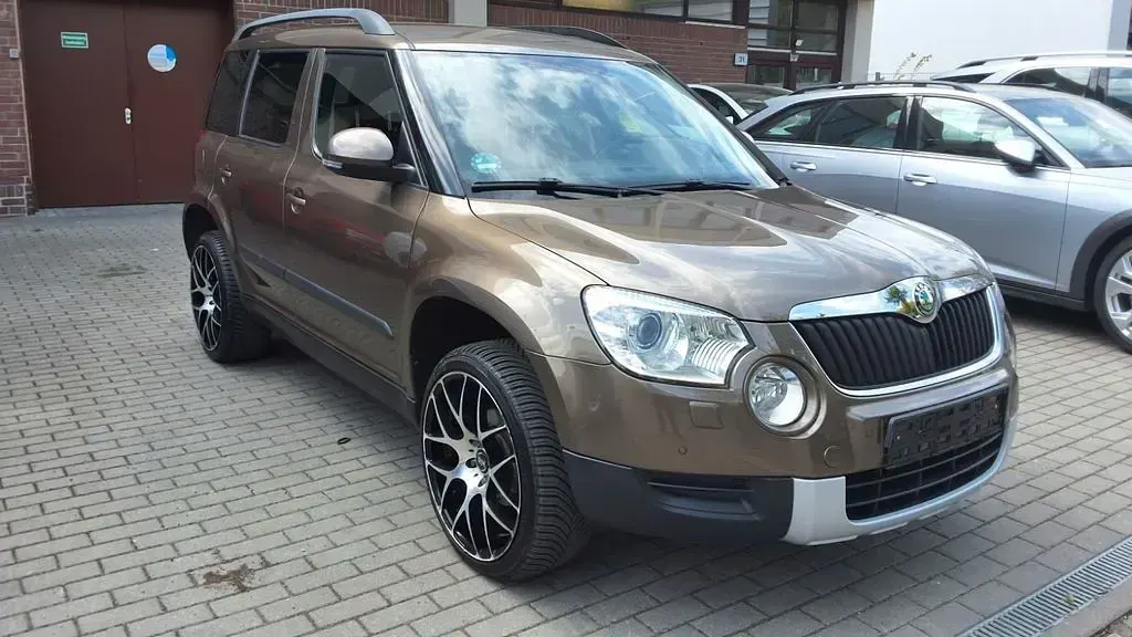 Gebraucht Skoda Yeti Plus Edition 122 PS (89 kW) 2013 Braun SUV