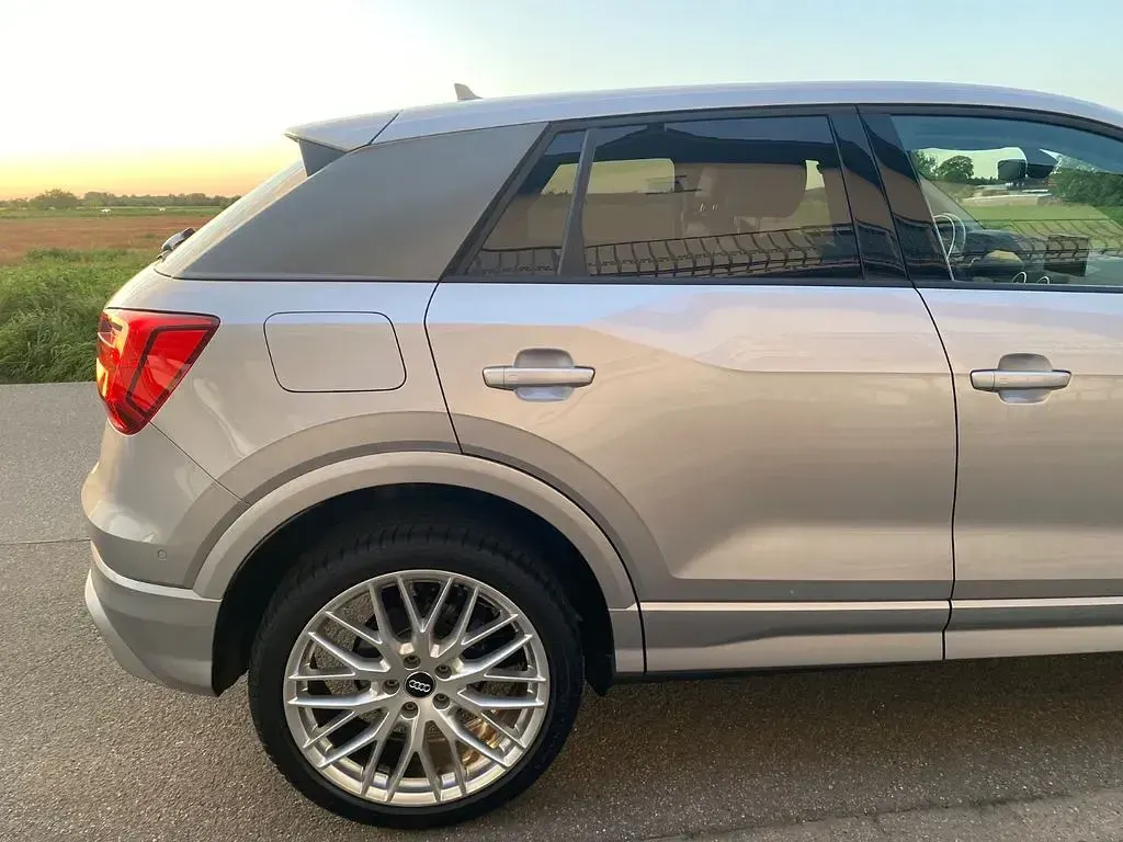 Usata Audi Q2 Design 150 CV (110 kW) 2017 Argento SUV