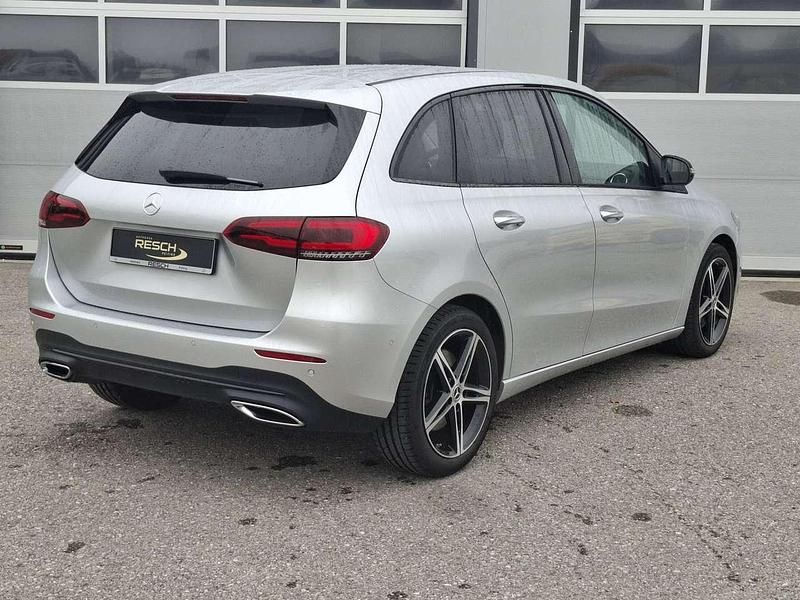 Gebraucht Mercedes B250 Progressive 224 PS (164 kW) 2020 Iridiumsilber Van / Kleinbus
