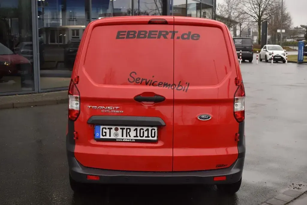 Gebraucht Ford Transit Trend 101 PS (74 kW) 2022 Rot Van / Kleinbus