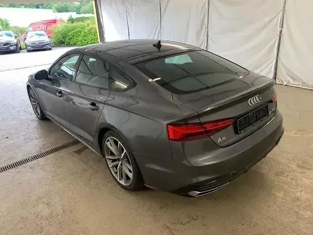 Gebraucht Audi A5 Sportback S-Line 204 PS (150 kW) 2023 Daytonagrau perleffekt Kleinwagen