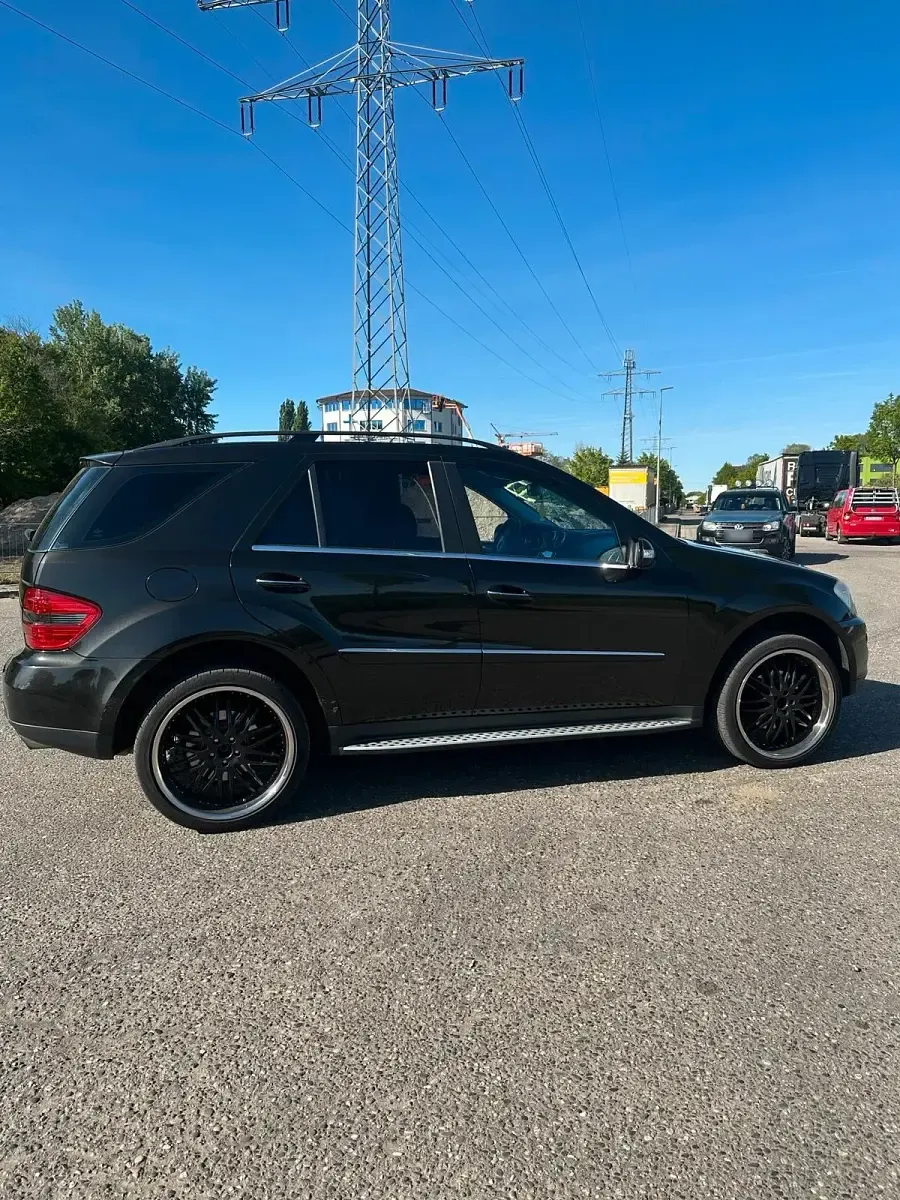 Gebraucht Mercedes ML280 190 PS (139 kW) 2008 Schwarz SUV