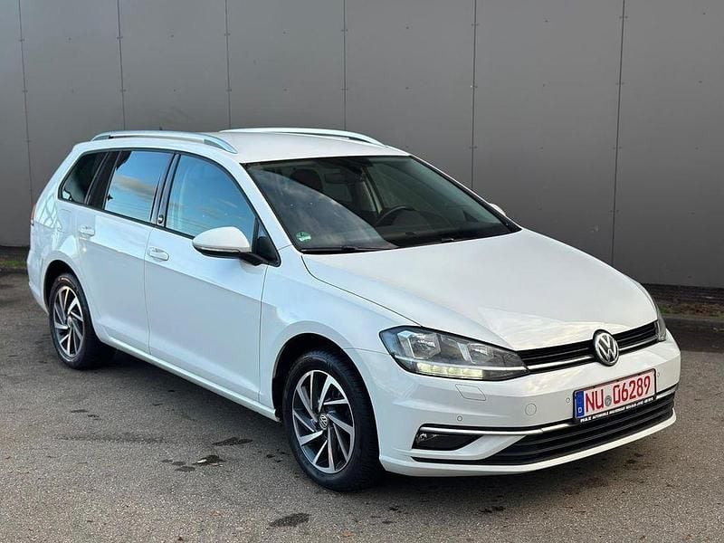 Weiß Gebraucht 2017 VW Golf VII Sound Kombi | 7.900 € (Superpreis) - Bild 1/4