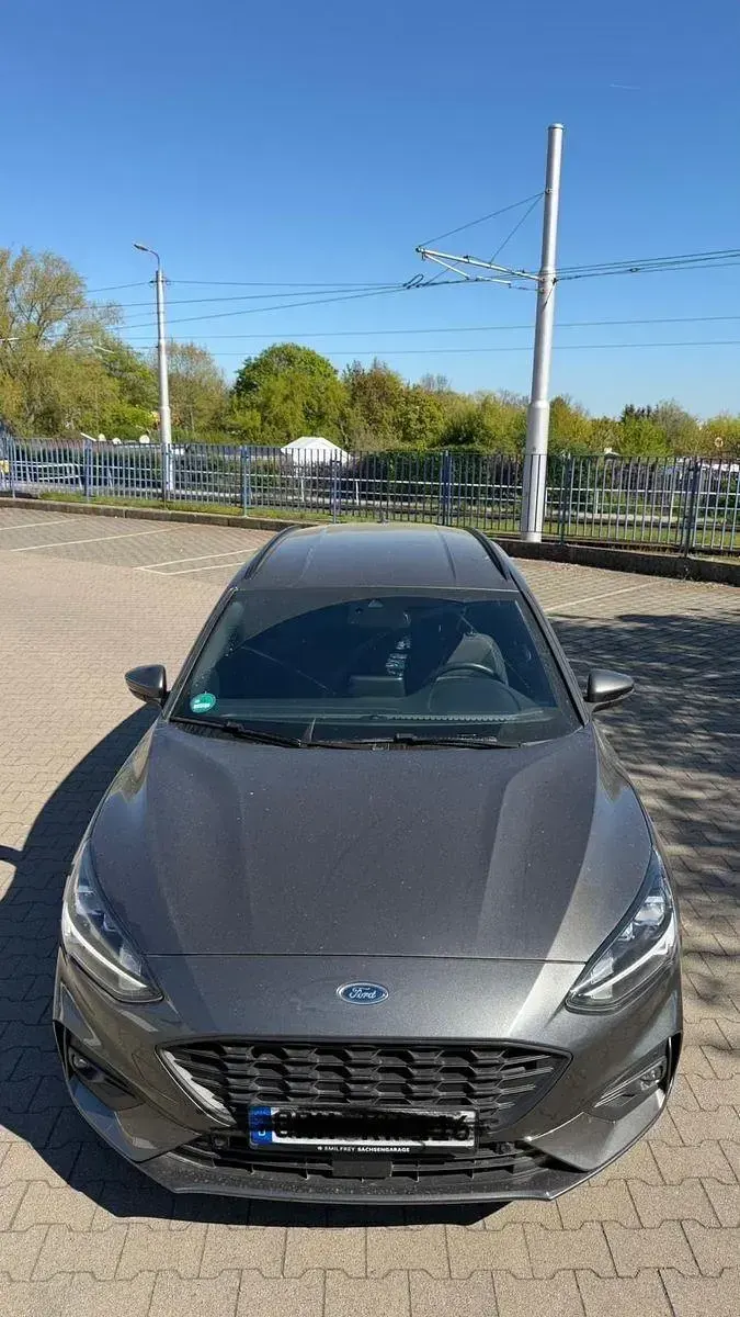 Usado Ford Focus ST-Line 150 CV (110 kW) 2020 Gris Familiar