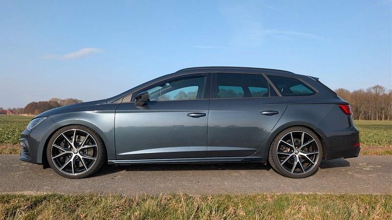 Gebraucht Seat Leon 4Drive 300 PS (220 kW) 2019 Grau Kombi