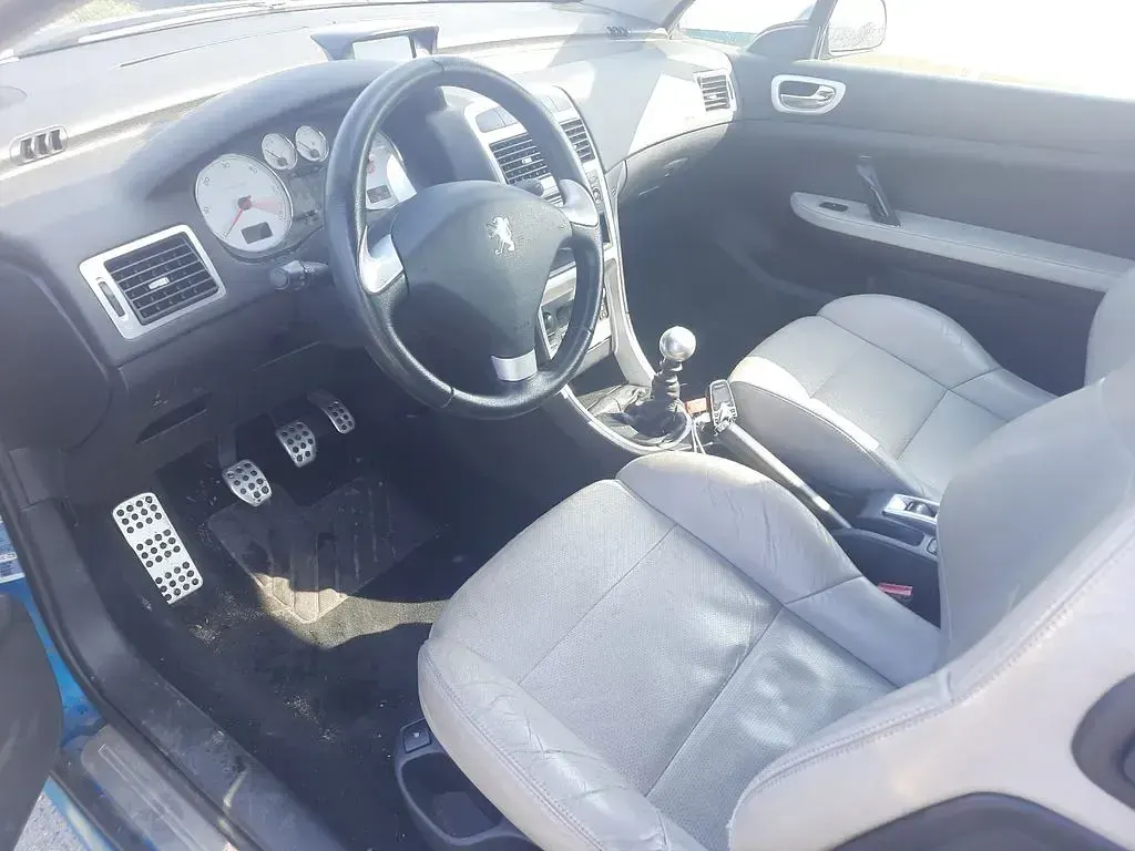Gebraucht Peugeot 307 CC 136 PS (100 kW) 2008 Andere farben Cabrio