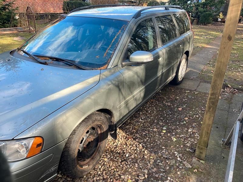 Gebraucht Volvo V70 185 PS (136 kW) 2006 Grün Kombi