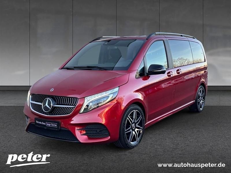 Hyazinthrot metallic Gebraucht 2023 Mercedes V300 AMG Van / Kleinbus | 55.490 € (Superpreis) - Bild 1/4