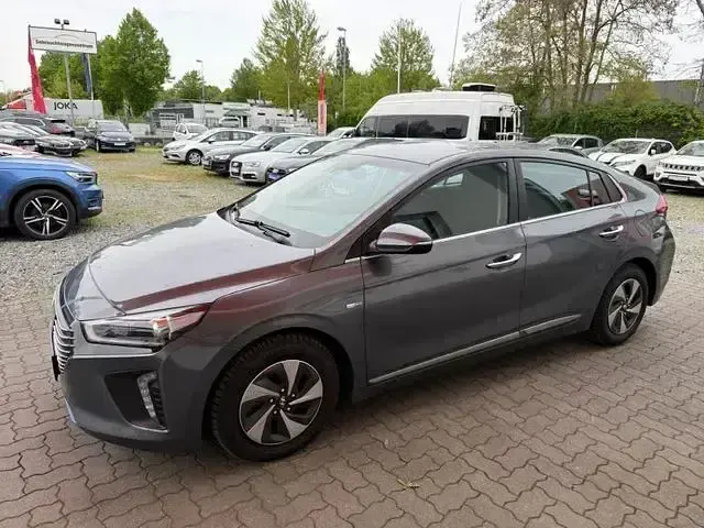Gebraucht Hyundai Ioniq Style 105 PS (77 kW) 2019 Iron grey (metallic) Kleinwagen