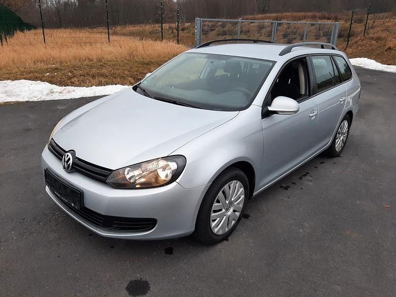 Gebraucht VW Golf VII Trendline 105 PS (77 kW) 2013 Silber Kombi