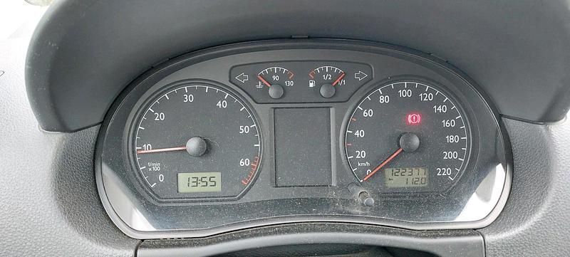 Gebraucht VW Polo 54 PS (39 kW) 2005 Silber Kleinwagen