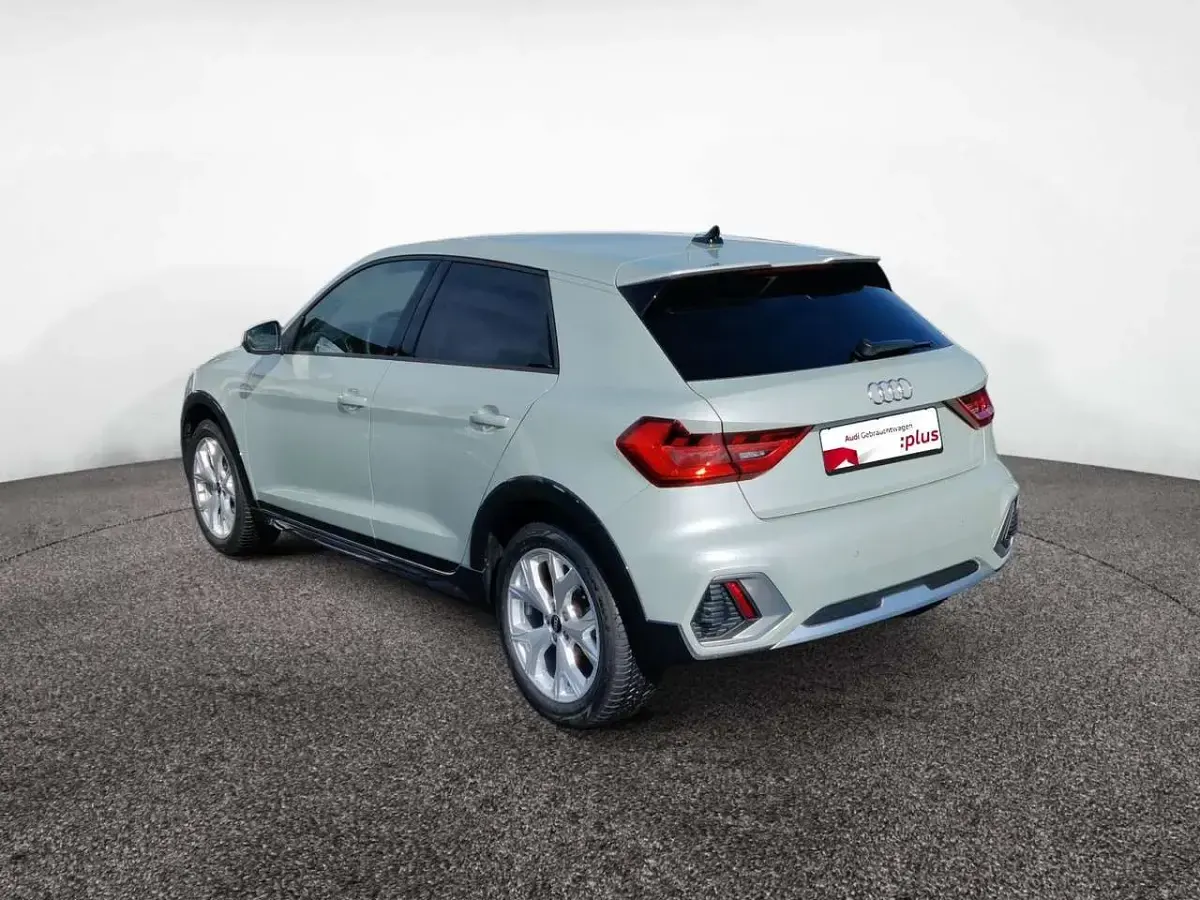 Gebraucht Audi A1 Basis 150 PS (110 kW) 2025 Tausilber metallic SUV