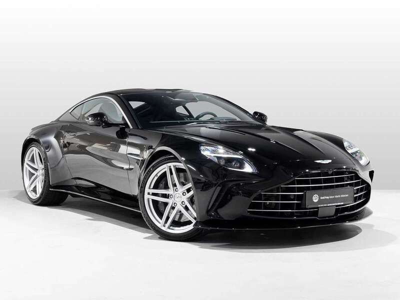 Jet black Neu 2025 Aston Martin Vantage Coupé | 209.888 € (Superpreis) - Bild 1/4