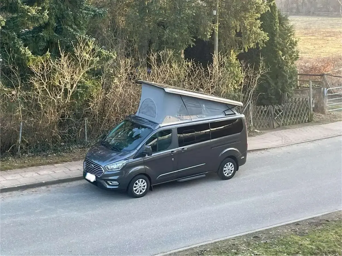 Gebraucht Ford Tourneo Custom Titanium 131 PS (96 kW) 2020 Grau Van