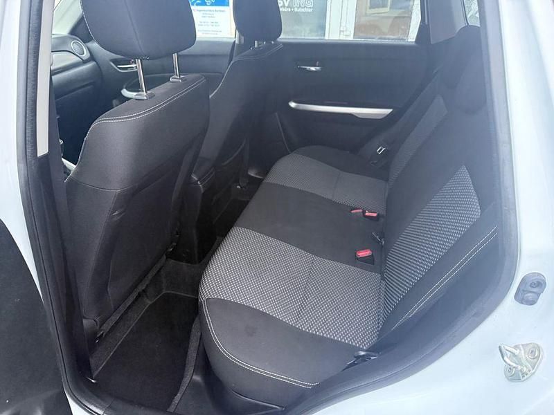 Gebraucht Suzuki Vitara Comfort 120 PS (88 kW) 2015 Weiß SUV