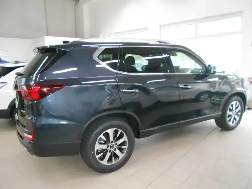 Neu SsangYong Rexton 201 PS (147 kW) 2026 Grau SUV