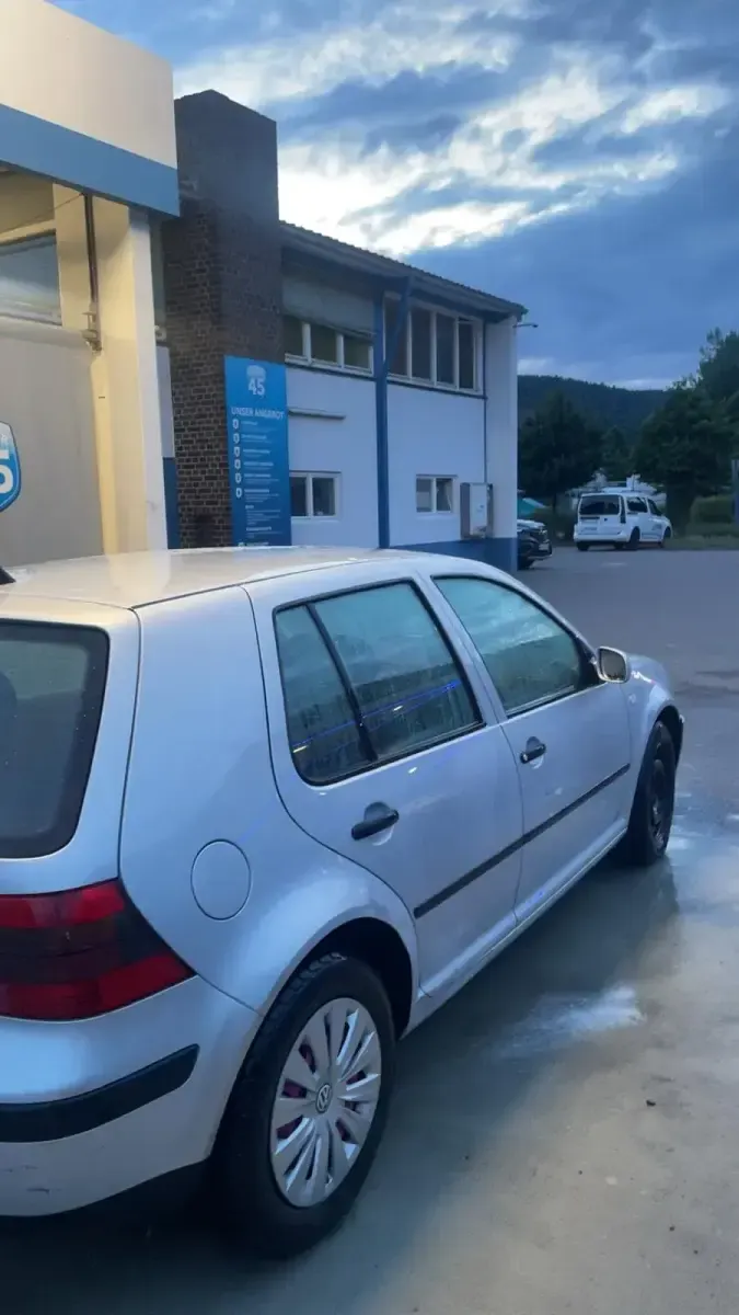 Gebraucht VW Golf IV 100 PS (73 kW) 2002 Grau Limousine