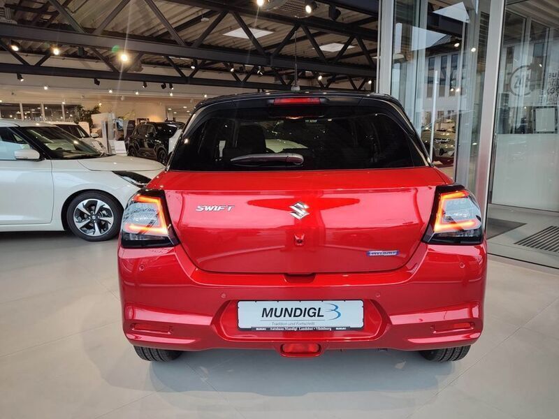 Neu Suzuki Swift Comfort 83 PS (61 kW) 2025 Rot Kleinwagen