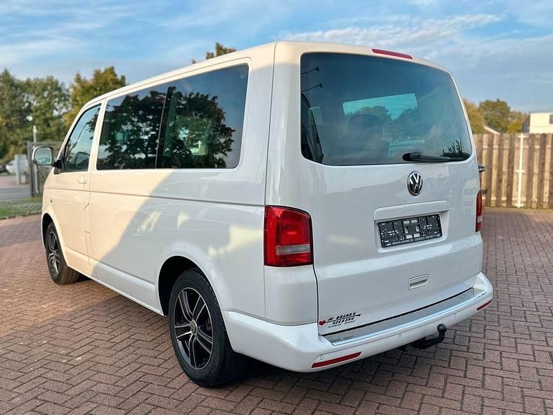 Gebraucht VW Multivan 114 PS (83 kW) 2014 Candyweiss Van