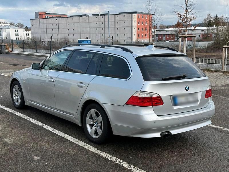 Gebraucht BMW 520 177 PS (130 kW) 2009 Silber Kombi