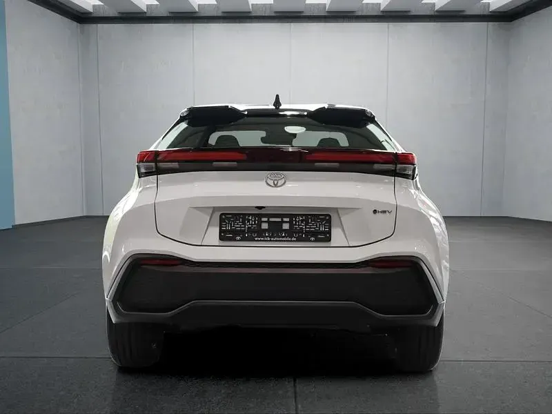 Neu Toyota C-HR 140 PS (102 kW) 2025 Weiß SUV