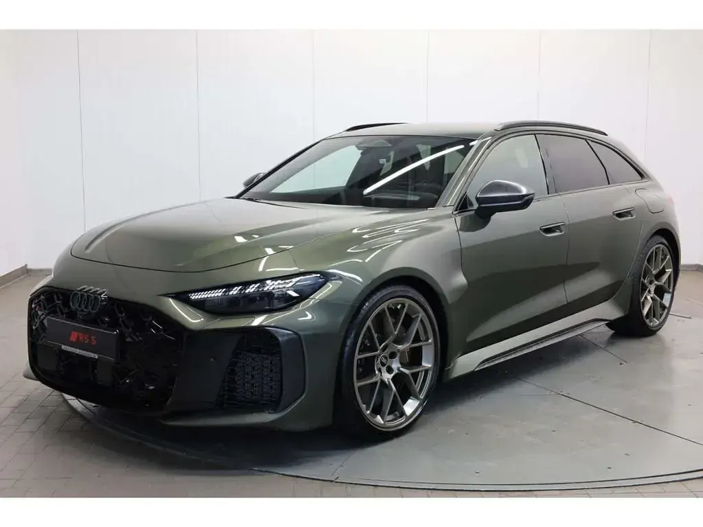 Neu Audi RS5 Sport 639 PS (469 kW) 2026 Bedfordgrün metallic Kombi