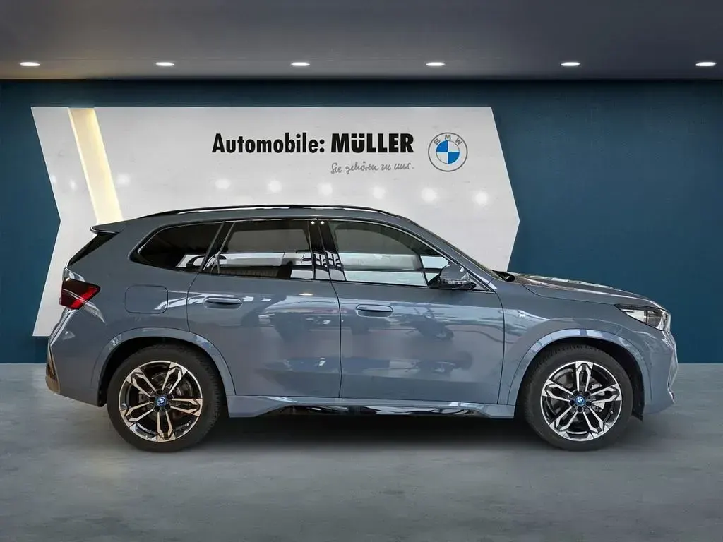 Gebraucht BMW iX1 M Sport 230 kW (313 PS) 2023 Grau SUV