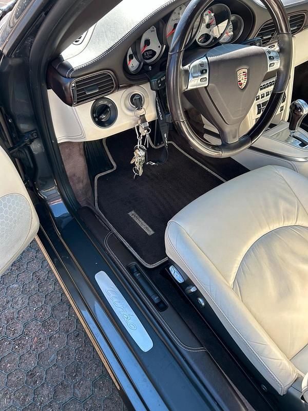 Gebraucht Porsche 911 480 PS (353 kW) 2008 Andere farben Cabrio