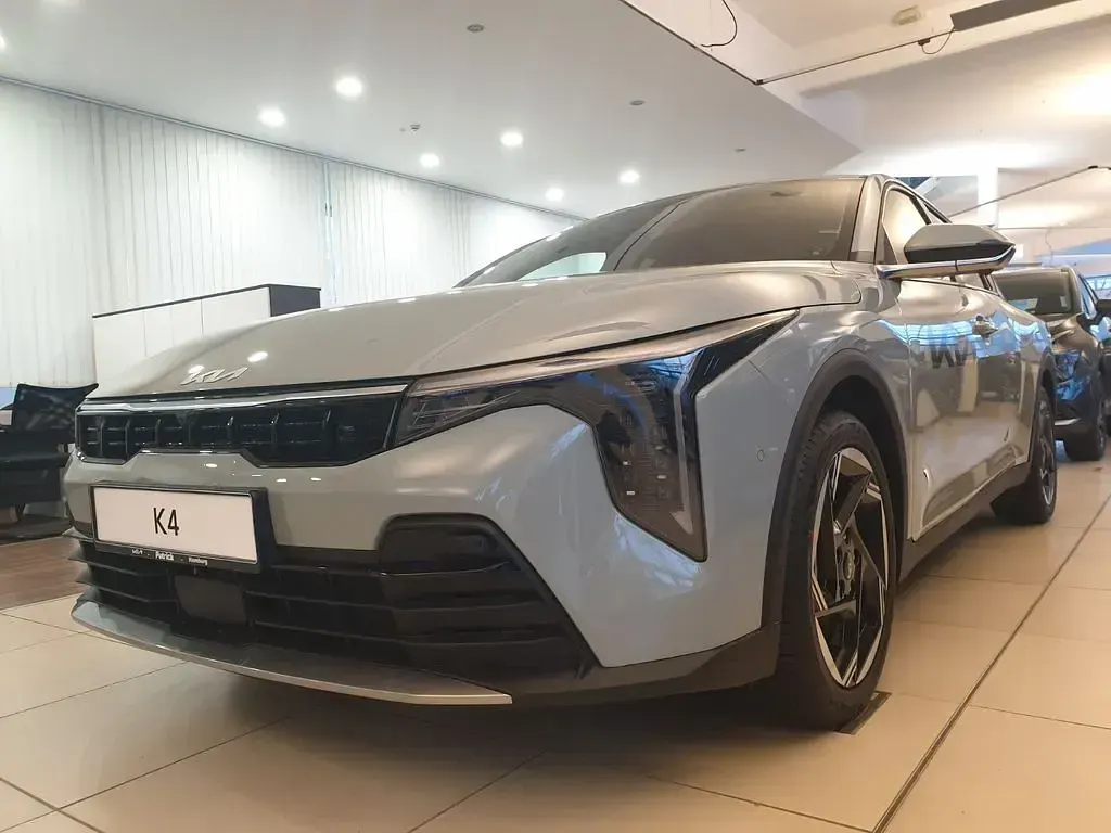 Gebraucht Kia K4 Spirit 150 PS (110 kW) 2026 Grün Limousine
