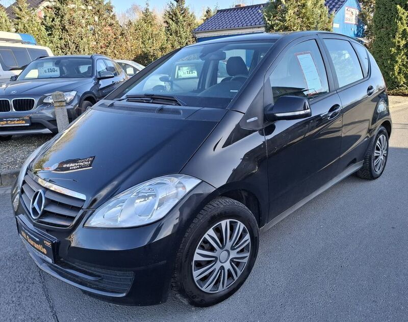 Schwarz Gebraucht 2011 Mercedes A160 Limousine | 5.450 € (Fairer Preis) - Bild 1/4