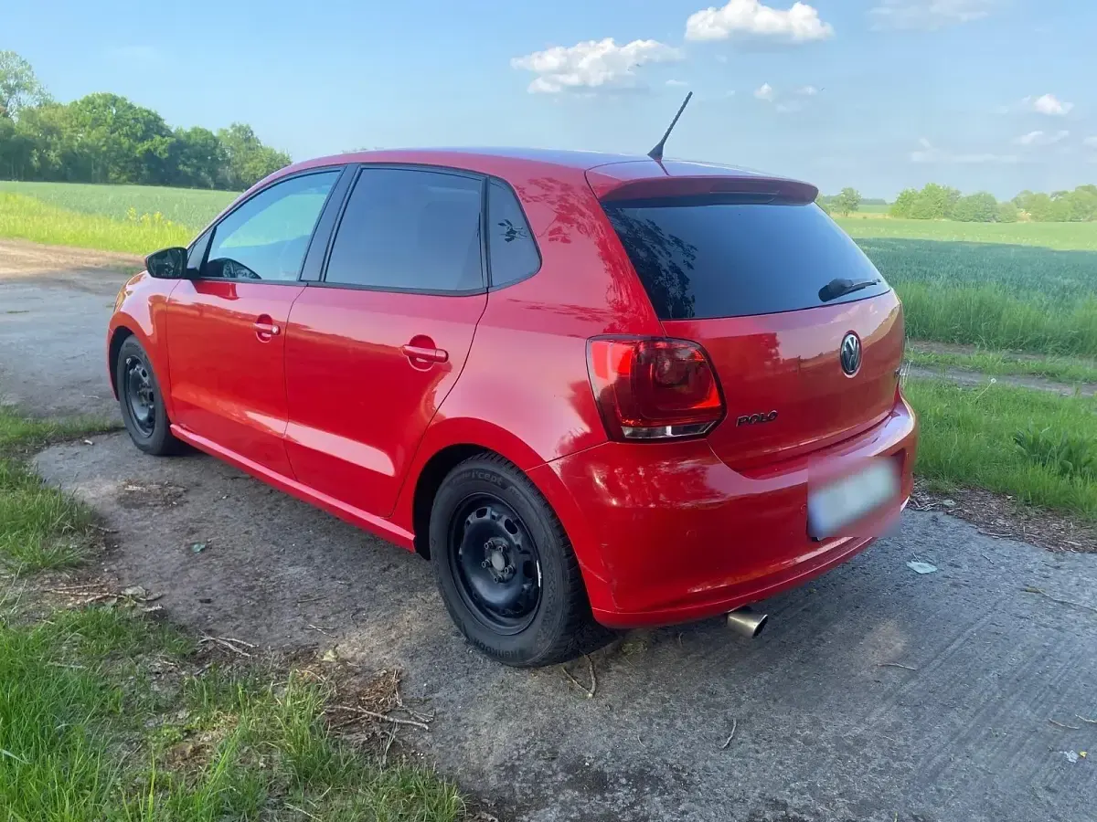 Gebraucht VW Polo 90 PS (66 kW) 2013 Rot Kleinwagen