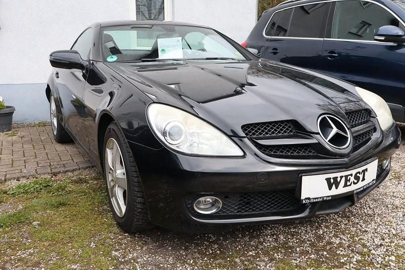 Second-hand Mercedes SLK200 184 CP (135 kW) 2008 Negru Cabrio