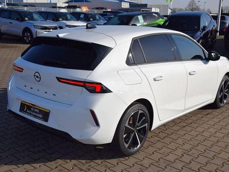Gebraucht Opel Astra 131 PS (96 kW) 2024 Weiß Limousine