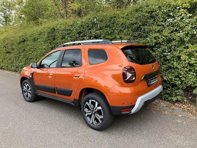 Orange Gebraucht 2022 Dacia Duster Prestige SUV | 16.900 € (Guter Preis) - Bild 1/4