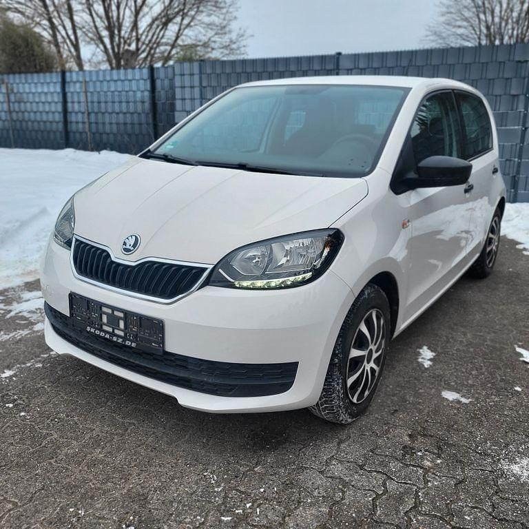 Gebraucht Skoda Citigo Cool Edition 60 PS (44 kW) 2017 Weiß Kleinwagen