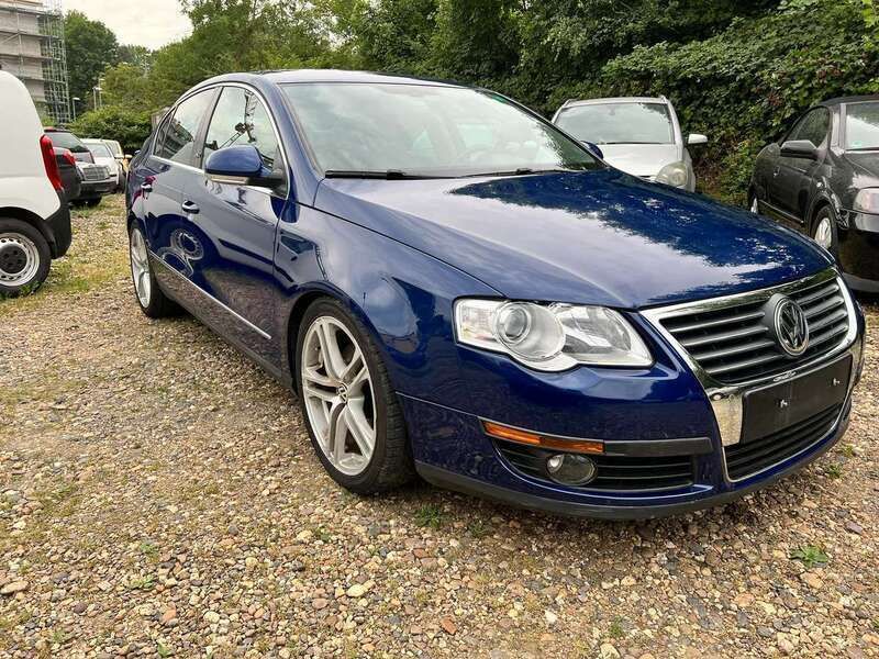 Blau Gebraucht 2006 VW Passat Sportline Limousine | 4.999 € (Etwas zu teuer) - Bild 1/4