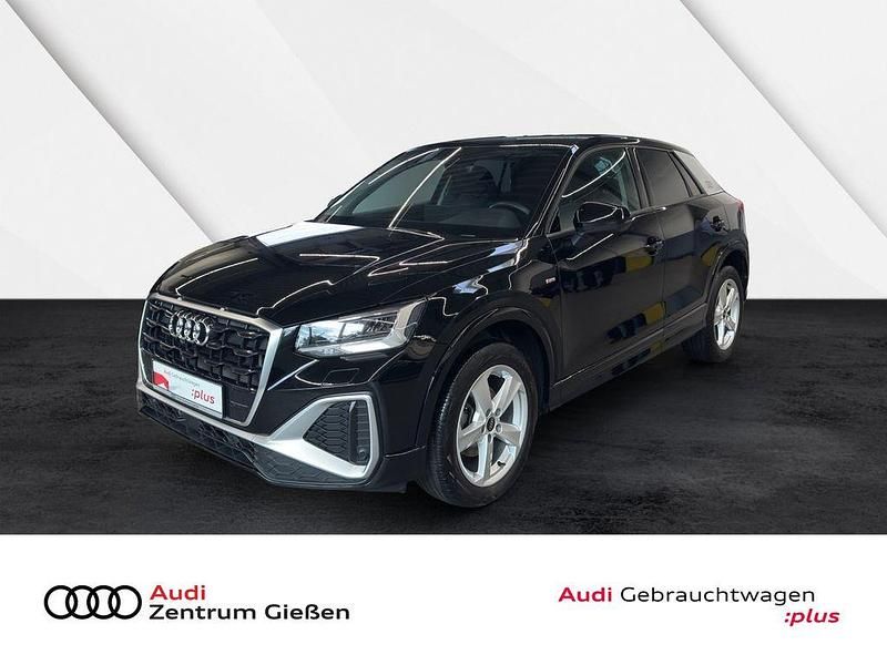 Mythosschwarz metallic (metallic) Gebraucht 2023 Audi Q2 S-Line SUV | 24.830 € (Superpreis) - Bild 1/4
