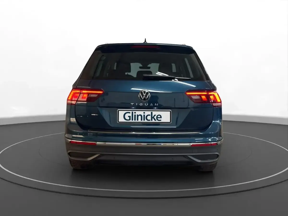 Gebraucht VW Tiguan United 131 PS (96 kW) 2020 Blau SUV