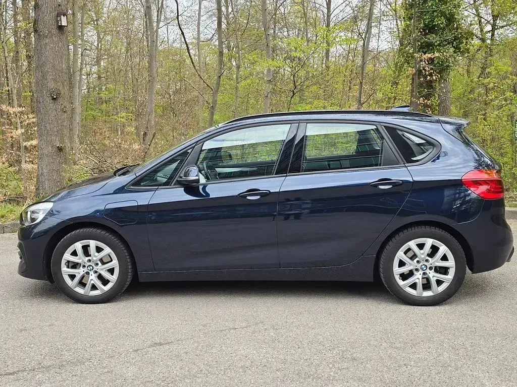 Gebraucht BMW 225 Active Tourer iPerformance 224 PS (164 kW) 2019 Blau Van / Kleinbus