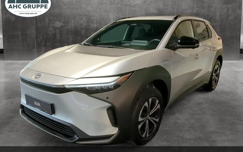 Silber Gebraucht 2025 Toyota bZ4X Comfort SUV | 39.490 € (Fairer Preis) - Bild 1/4