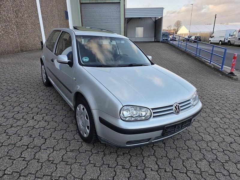 Gebraucht VW Golf IV 75 PS (55 kW) 2001 Silber Kleinwagen