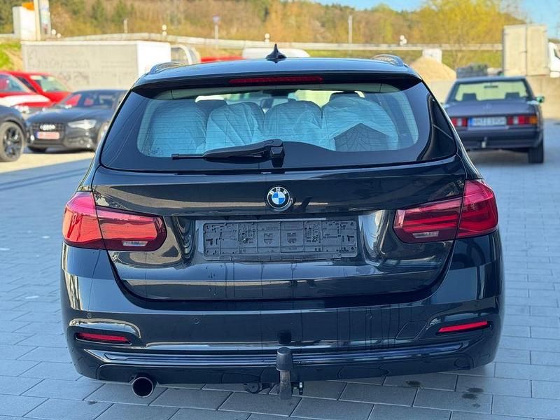 Gebraucht BMW 318 Sport Line 150 PS (110 kW) 2018 Schwarz Kombi