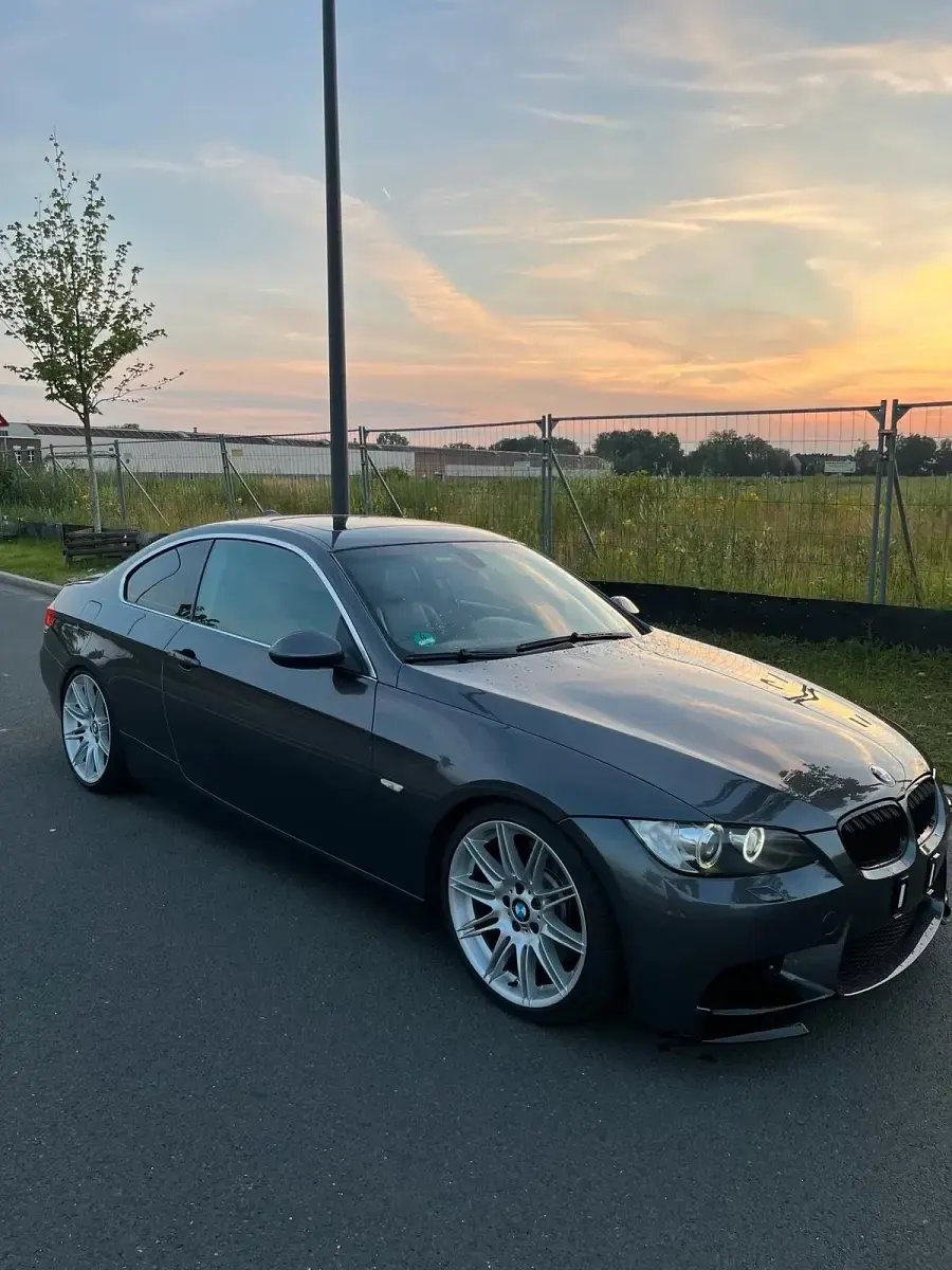 Gebraucht BMW 335 306 PS (225 kW) 2007 Grau Coupé