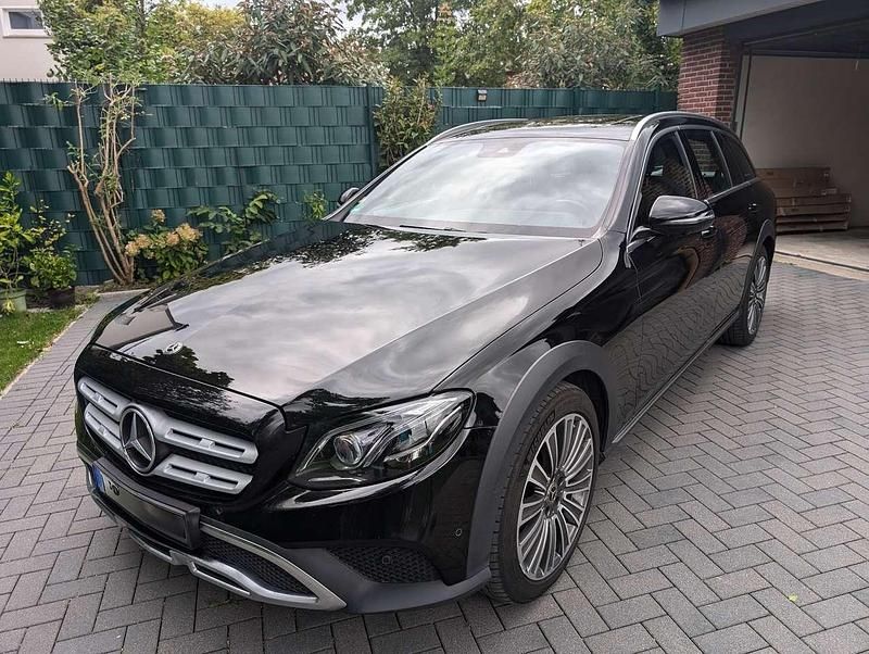 Gebraucht Mercedes E220 All-Terrain 194 PS (142 kW) 2017 Schwarz Kombi