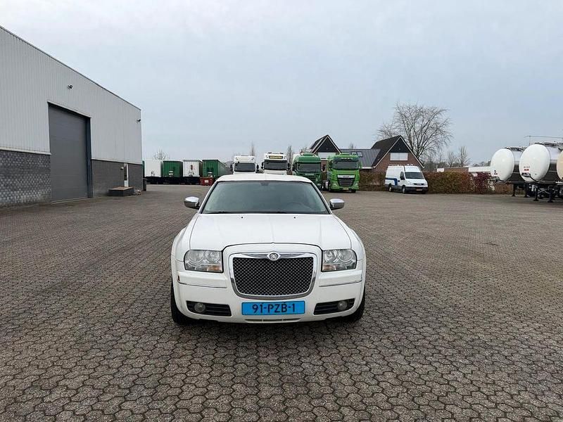 Gebraucht Chrysler 300 Touring 249 PS (183 kW) 2006 Weiß Kombi
