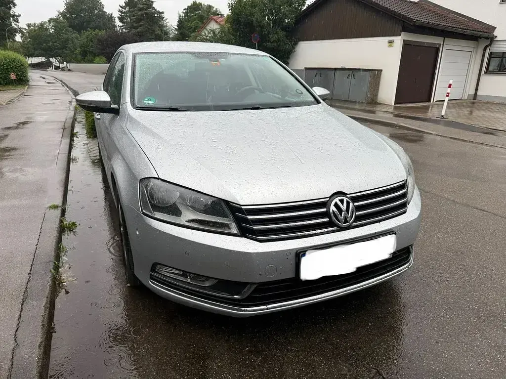 Gebraucht VW Passat Exclusive 160 PS (117 kW) 2011 Grau Limousine
