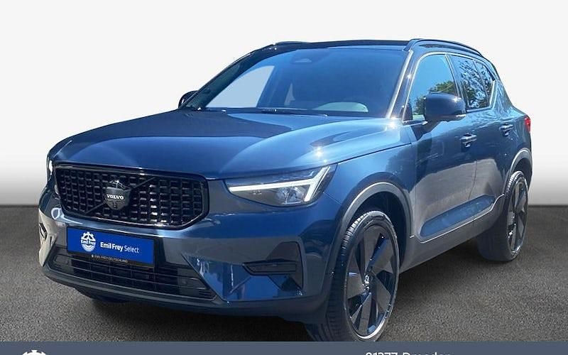 Blau Neu 2025 Volvo XC40 Plus SUV | 43.800 € (Teuer) - Bild 1/4