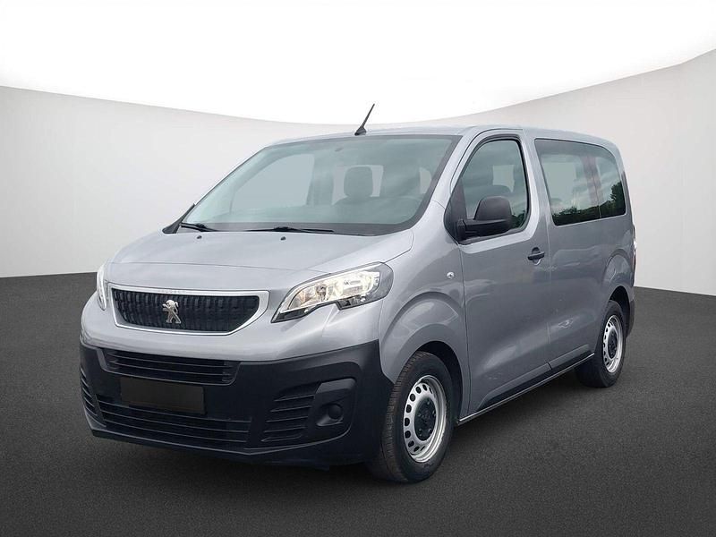 Grau Gebraucht 2021 Peugeot Traveller Van / Kleinbus | 22.990 € (Superpreis) - Bild 1/4