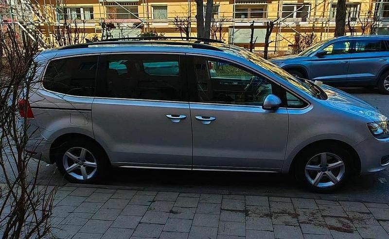 Gebraucht VW Sharan Comfortline 140 PS (102 kW) 2015 Silber Van / Kleinbus