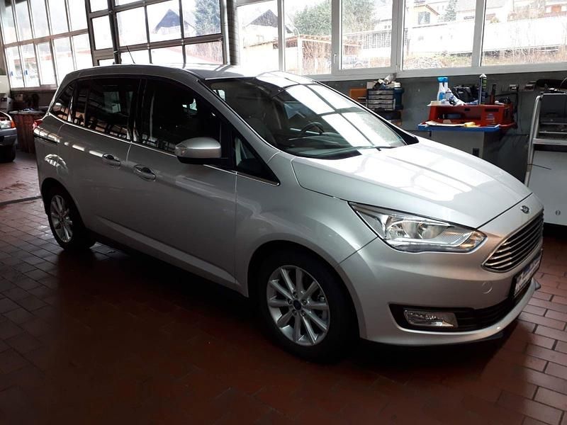Silber Gebraucht 2018 Ford Grand C-Max Titanium Van / Kleinbus | 14.500 € (Etwas zu teuer) - Bild 1/4